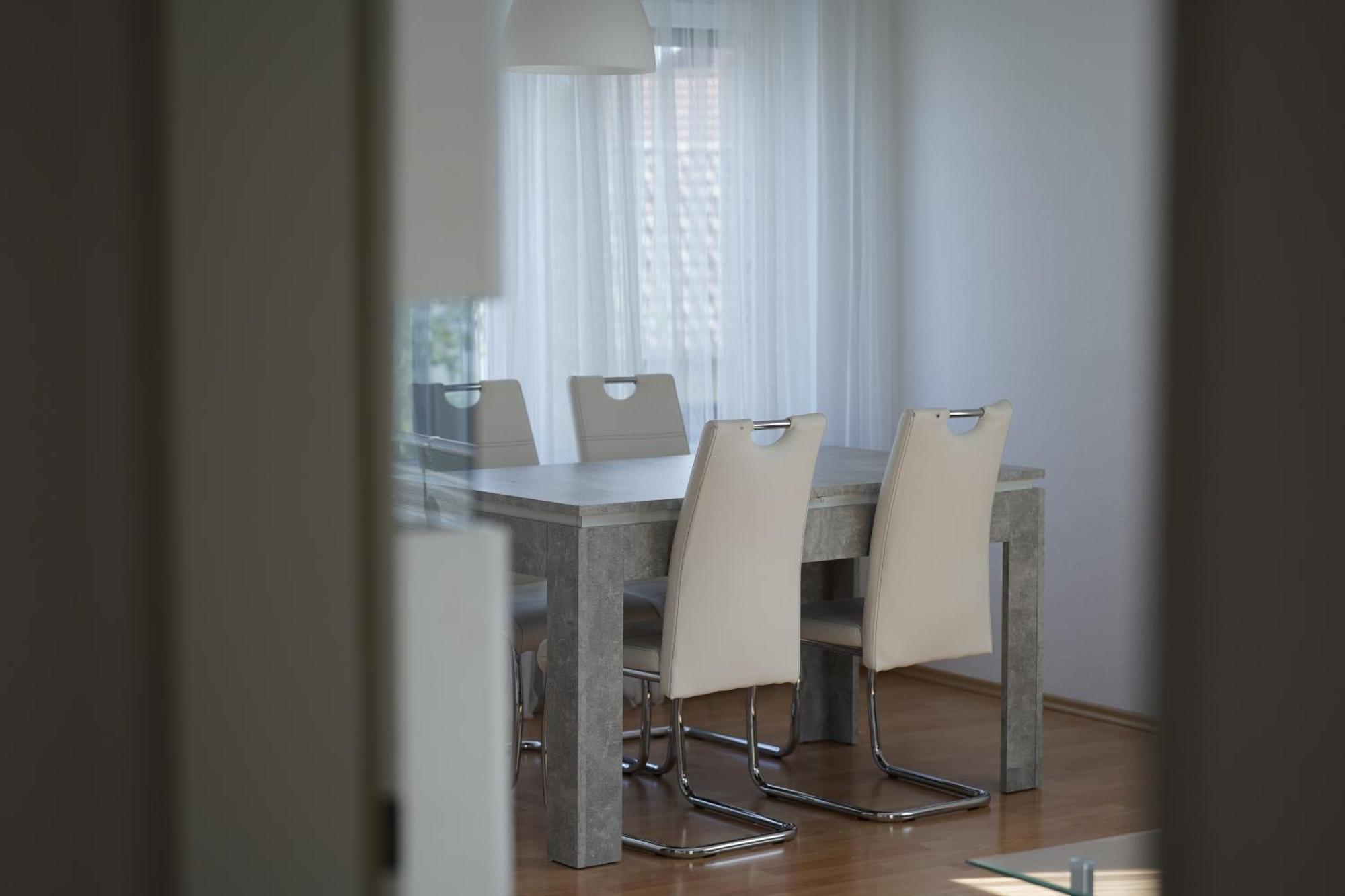 Helle 2 Zimmer Ferienwohnung Mit 63Qm In Trossingen Zewnętrze zdjęcie